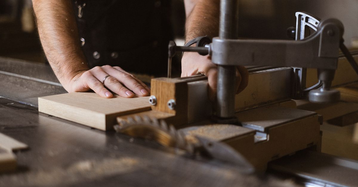 Eco-Friendly Materials for Custom Wardrobe Installations